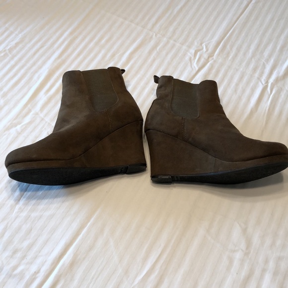 Dolcetta Tracy wedge heel ankle boots booties       Size 6 1/2 Olive Green - Picture 3 of 8